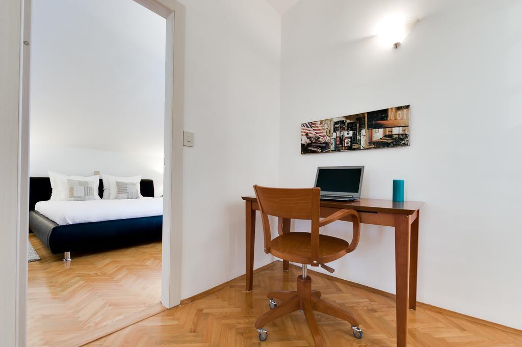 Vila Kuca Za Odmor Kuzmanic Kaštela Exteriér fotografie