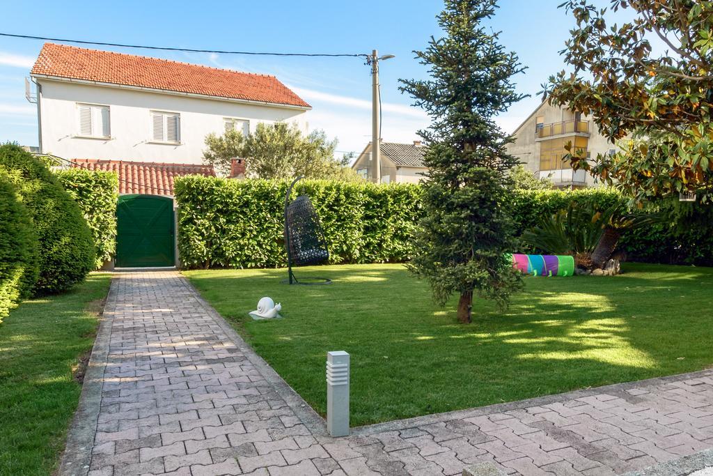 Vila Kuca Za Odmor Kuzmanic Kaštela Exteriér fotografie