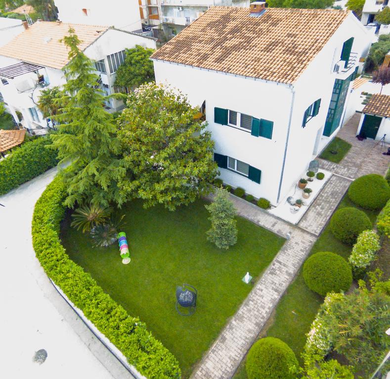 Vila Kuca Za Odmor Kuzmanic Kaštela Exteriér fotografie